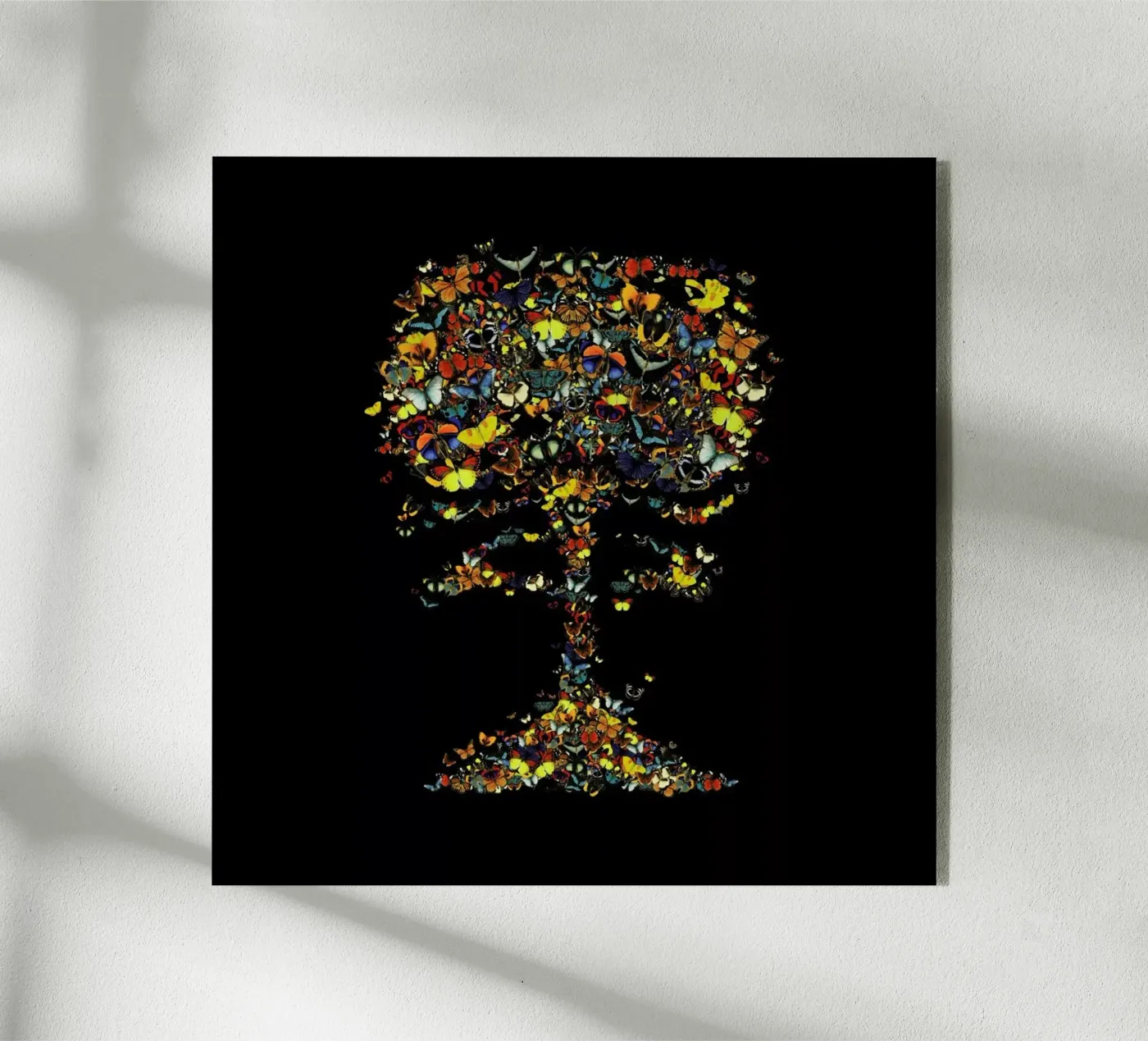 Atomic Butterfly acryl van Tobe Fonseca