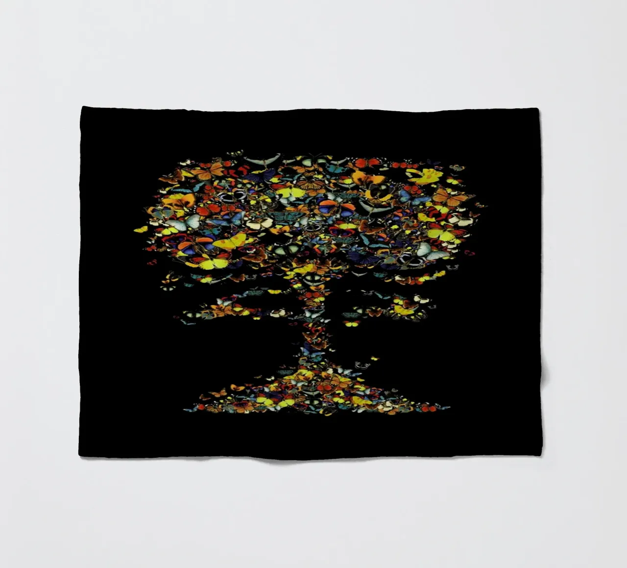 Atomic Butterfly coperta in pile da Tobe Fonseca