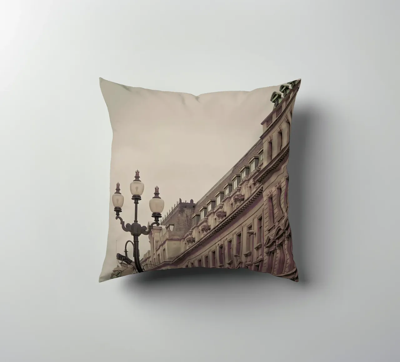 Regent St Square cuscino da Keri Bevan