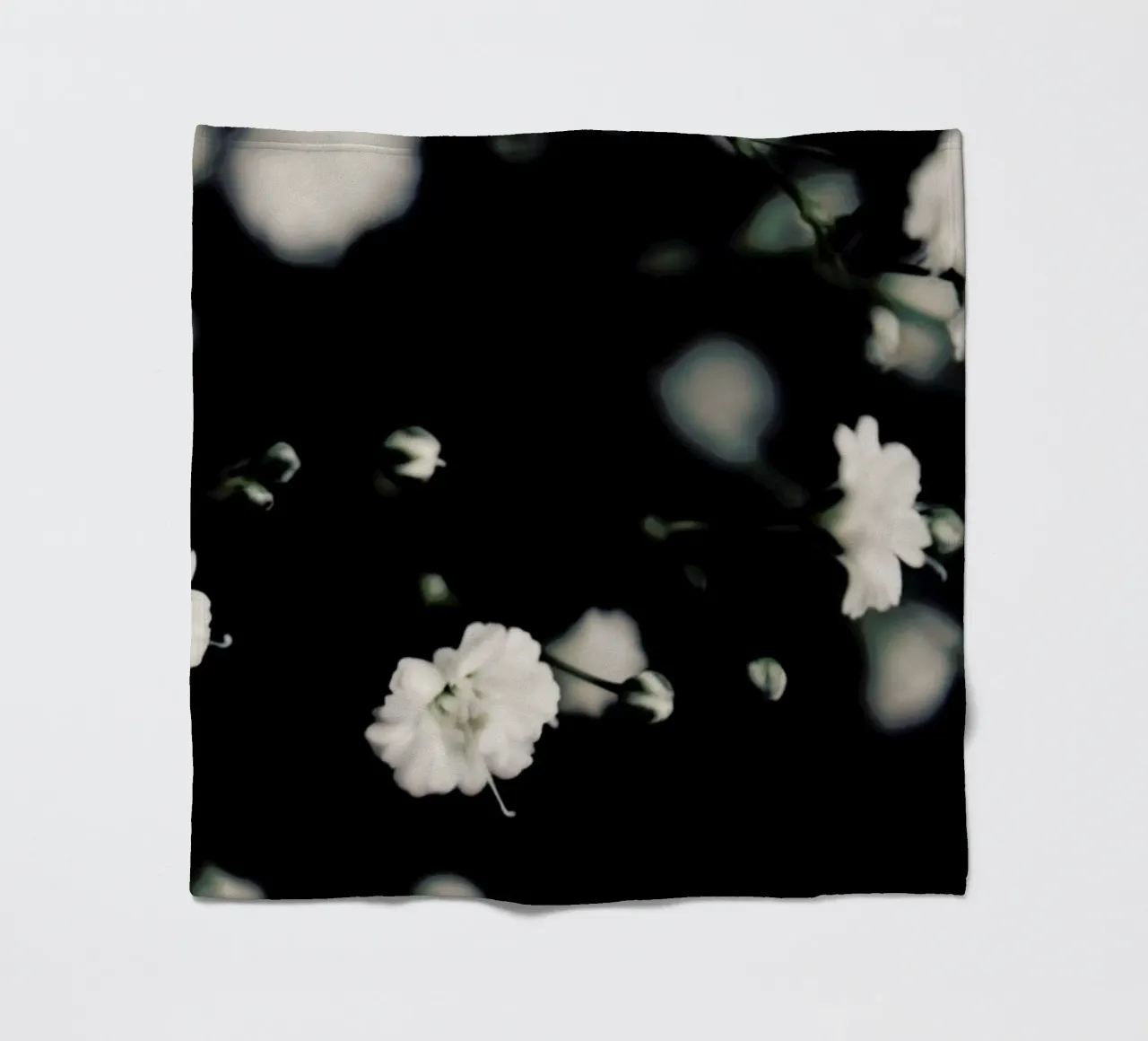 Babys Breath coperta in pile da Ingrid Beddoes