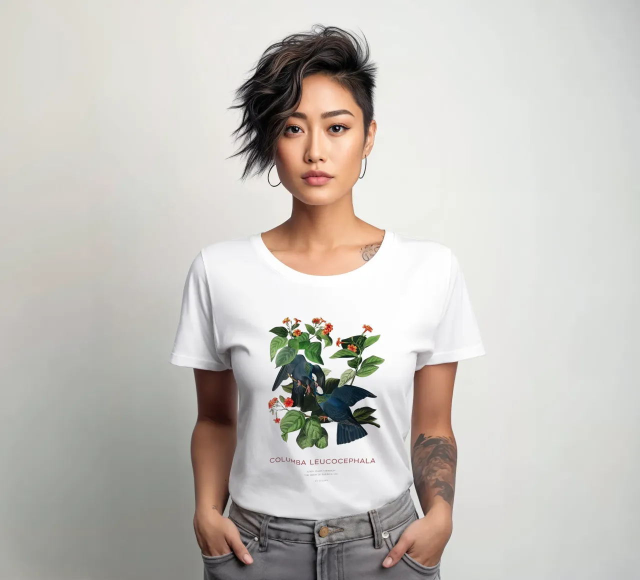 Weißscheiteltaube oder Columba leucocephala Frauen T-Shirt von Vintagrafica