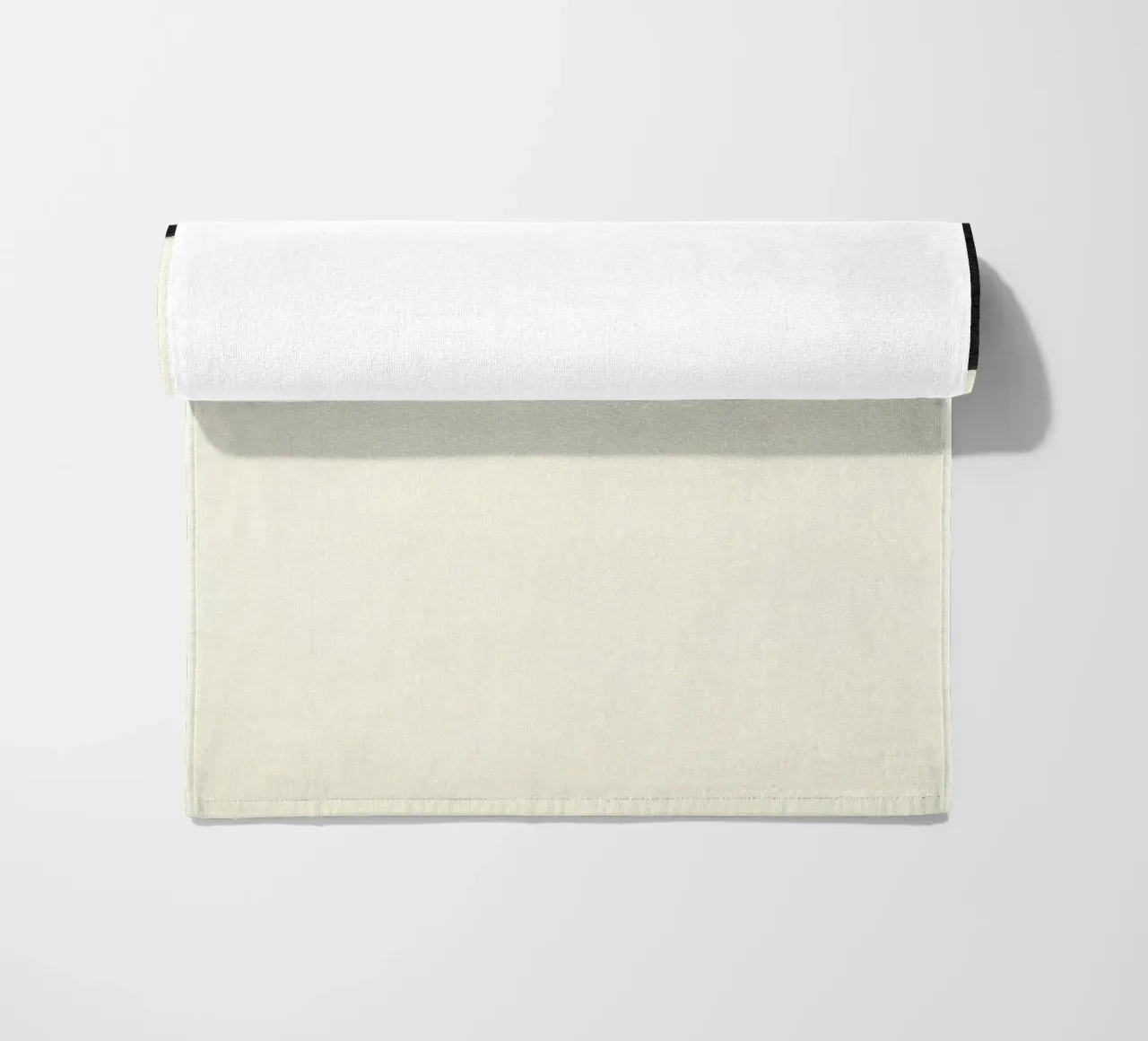 Hideaway strandhanddoek van Cassia Beck Collage