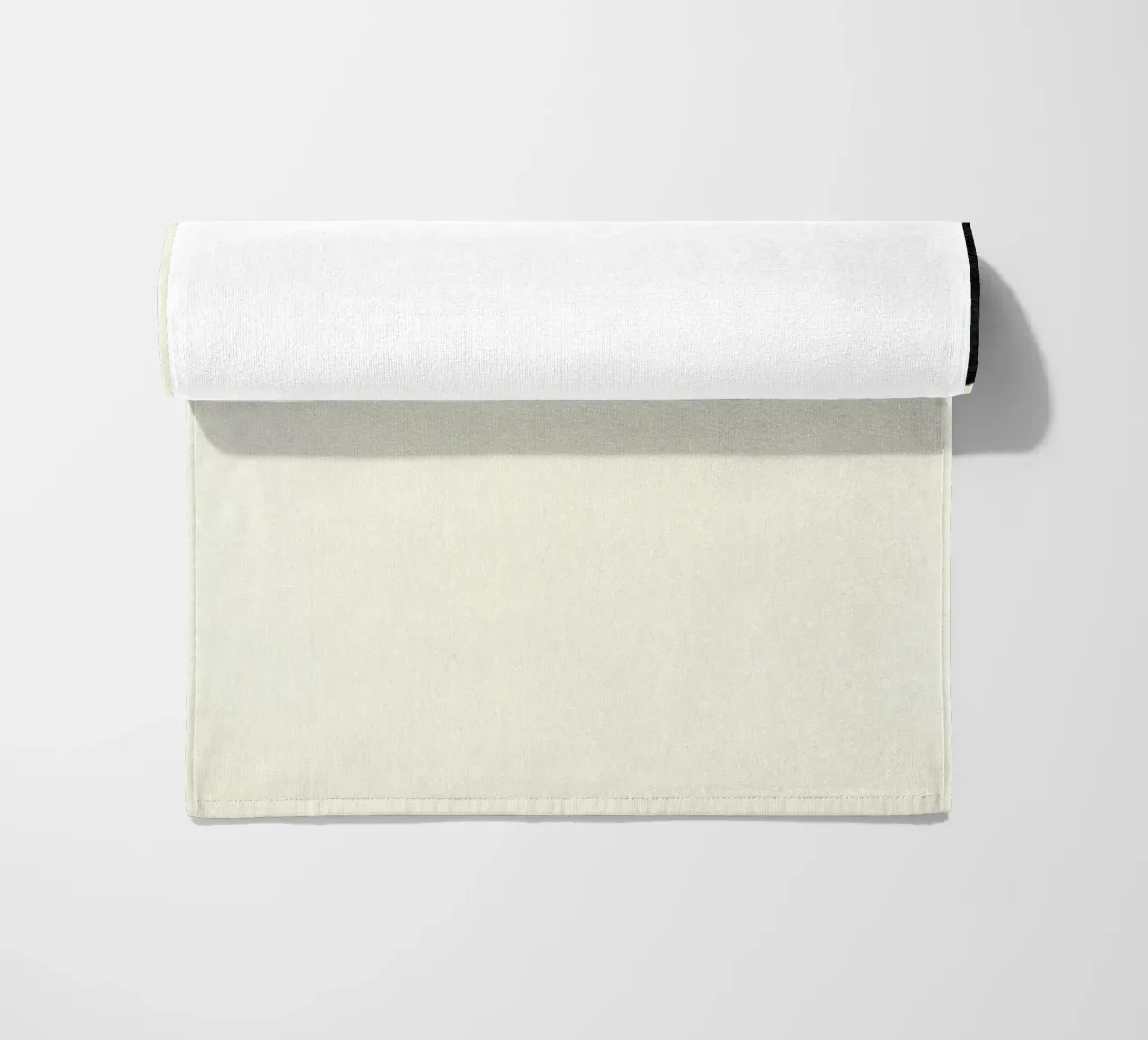 Hideaway strandhanddoek van Cassia Beck Collage