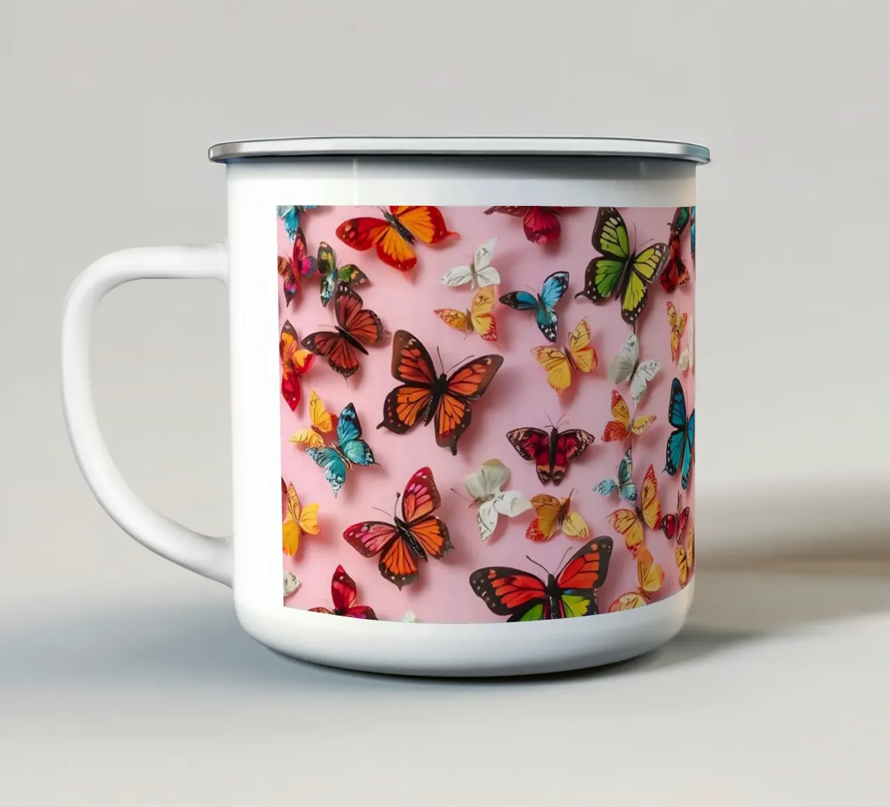 sfondo rosa con bellissime farfalle tazza in smalto da DesignDoodle