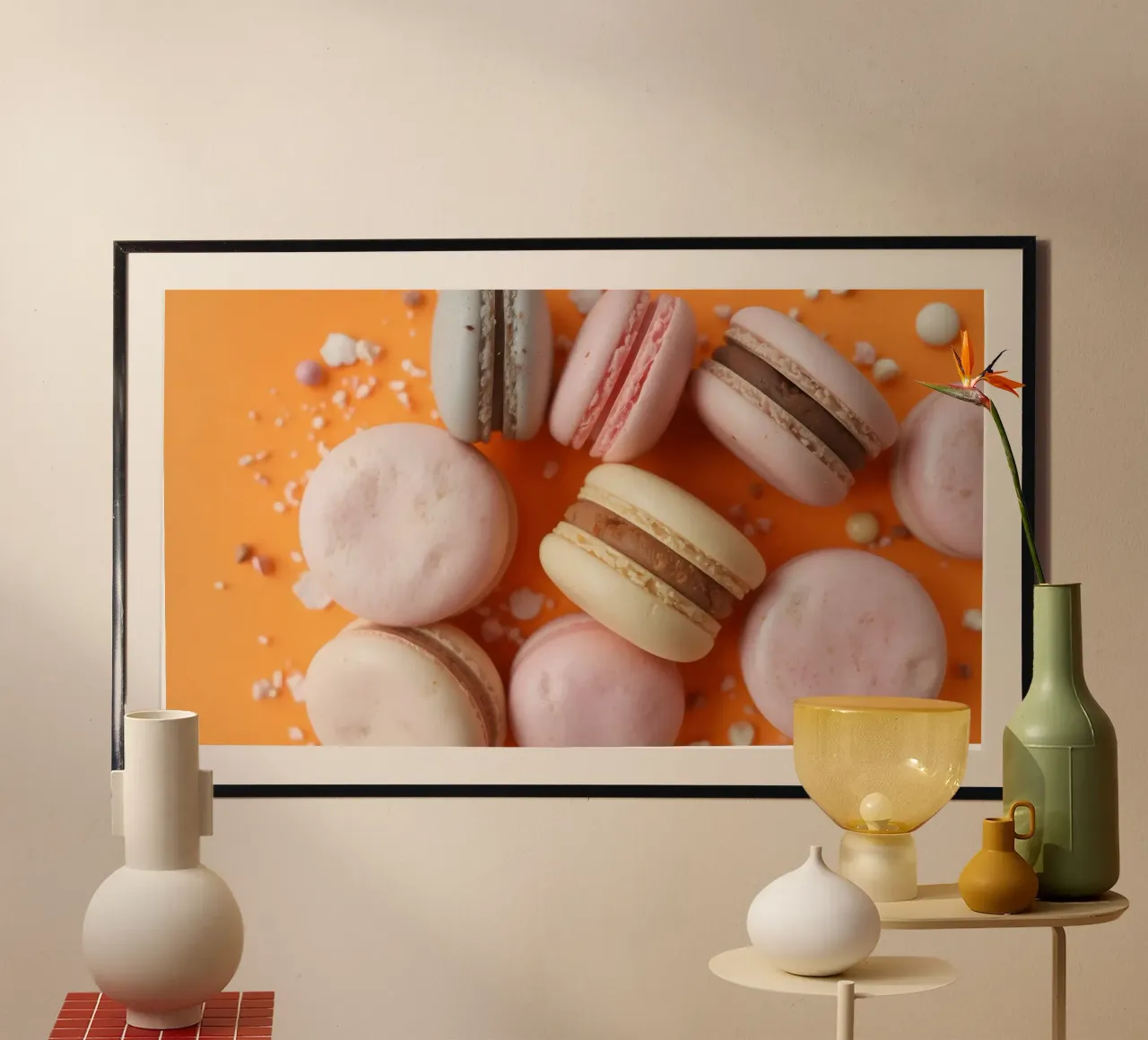 Assortimento colorato di macarons su sfondo arancione carta hahnemühle da DesignDoodle