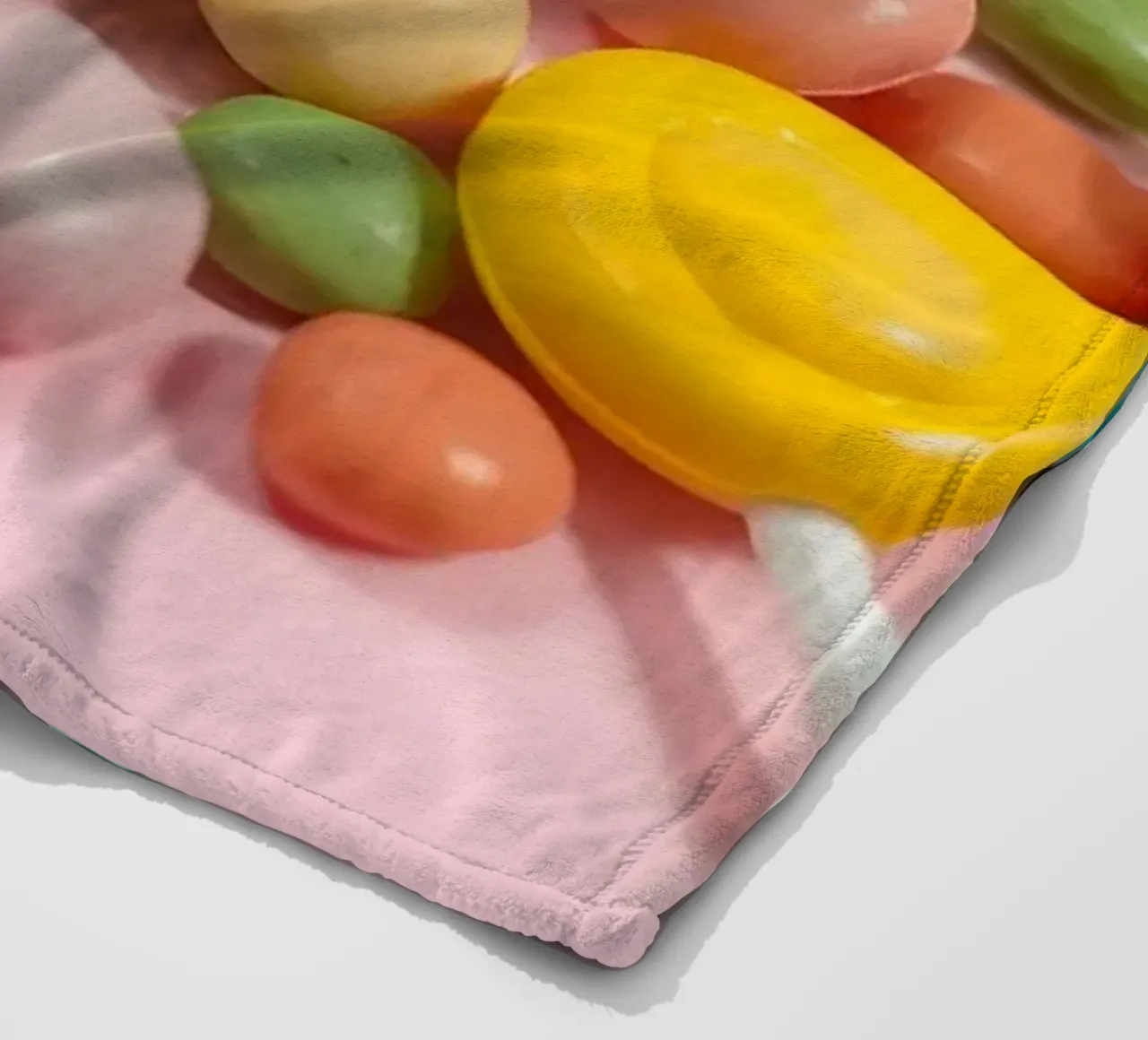 Assortimento di caramelle colorate sparse coperta in pile da DesignDoodle