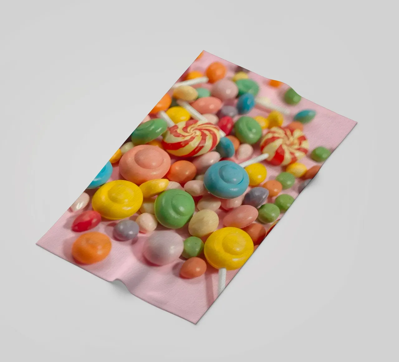 Assortimento di caramelle colorate sparse telo mare da DesignDoodle