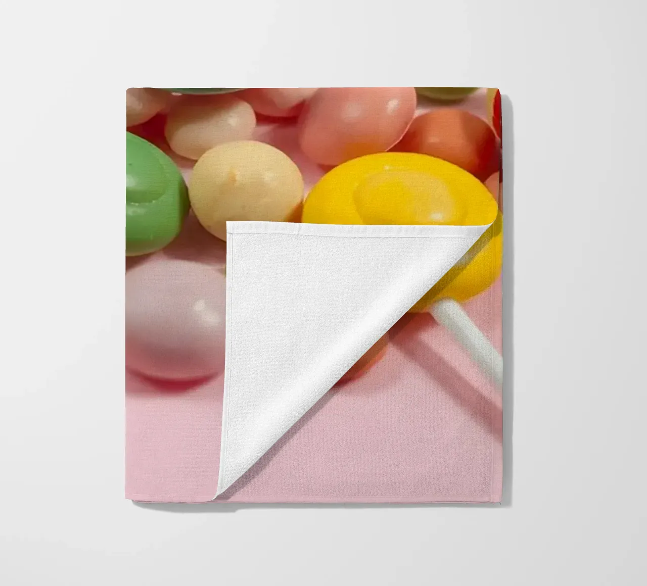 Assortimento di caramelle colorate sparse telo mare da DesignDoodle