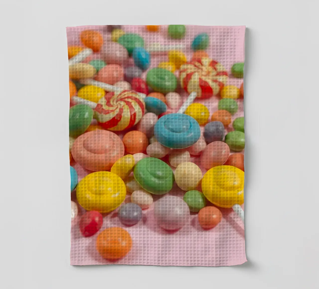 Assortimento di caramelle colorate sparse canovaccio da cucina da DesignDoodle