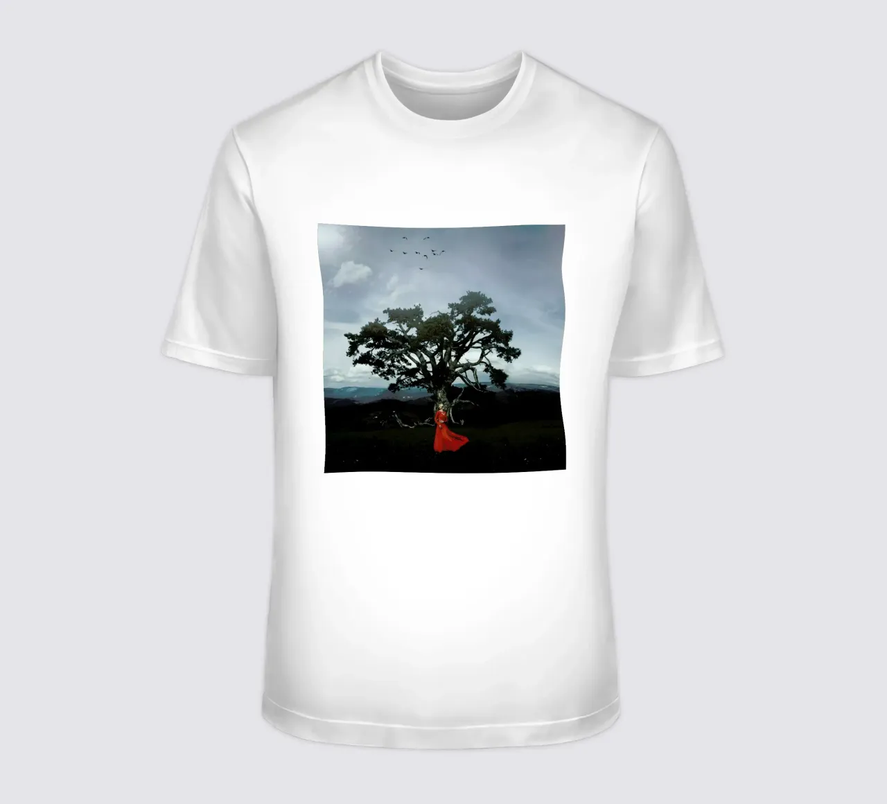 Connection Between Sky And Earth t-shirt da Jovana Rikalo