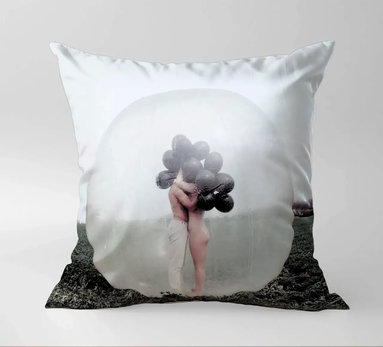 So Close But Yet So Far cuscino da Jovana Rikalo