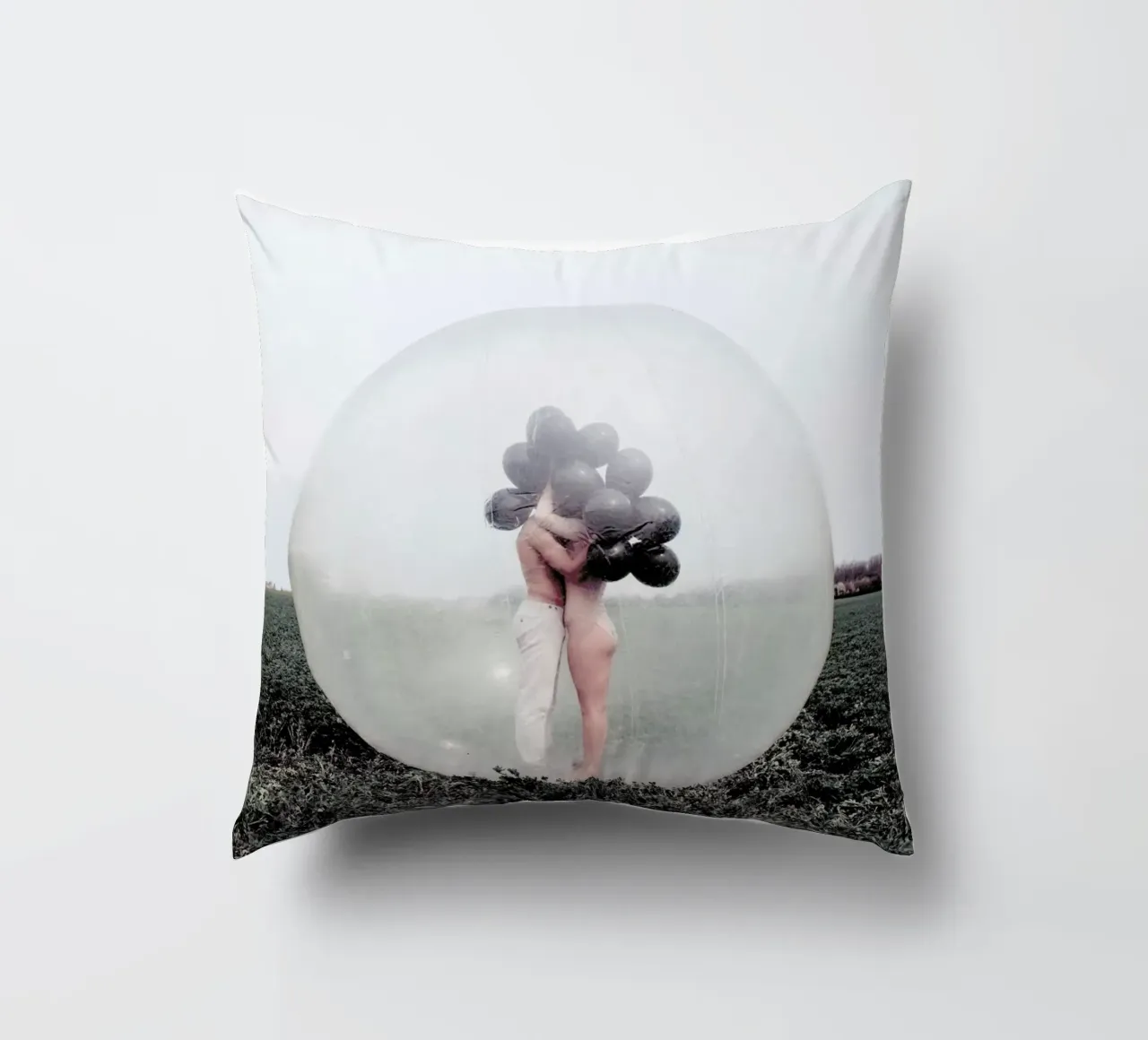 So Close But Yet So Far cuscino da Jovana Rikalo