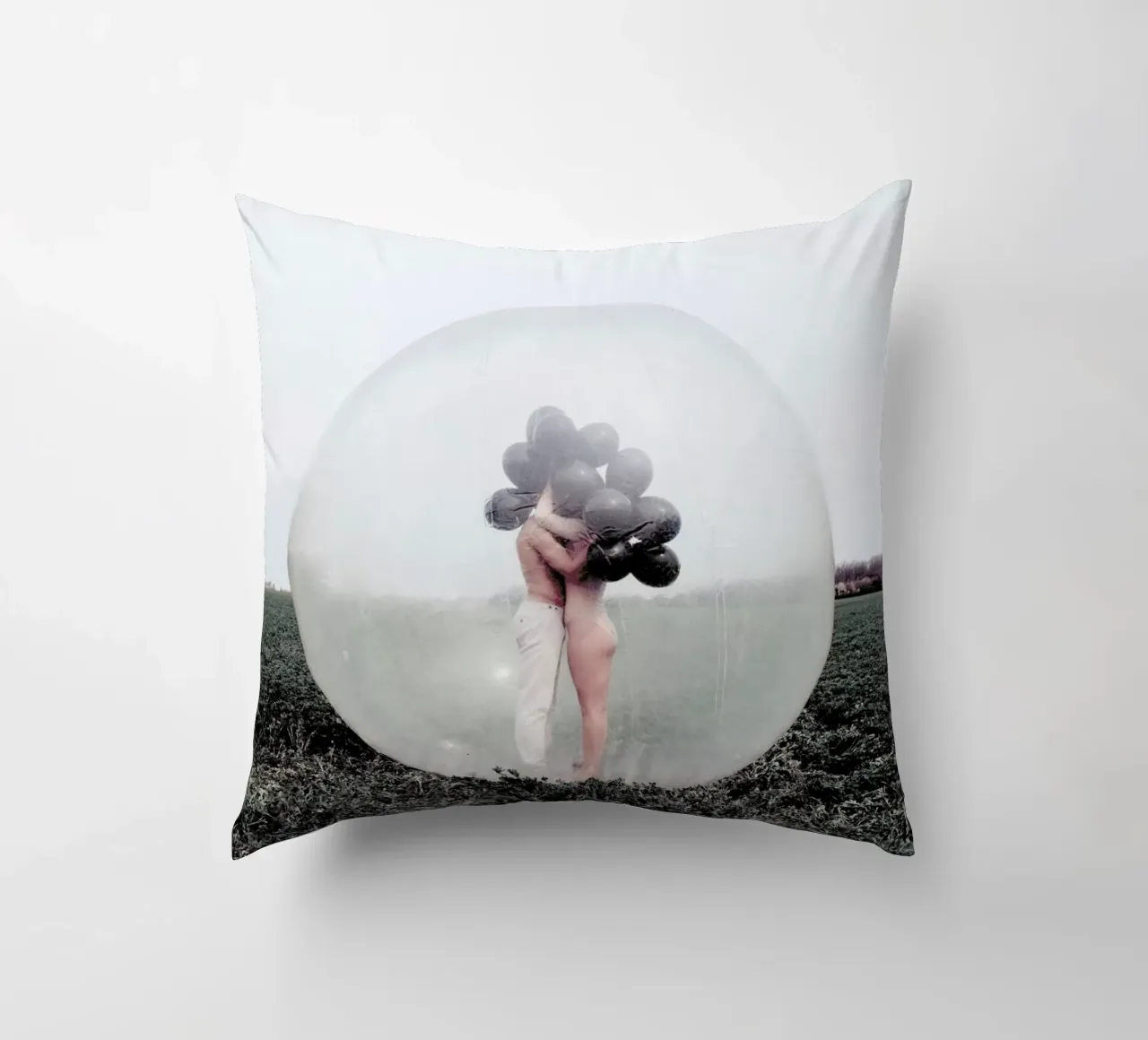 So Close But Yet So Far cuscino da Jovana Rikalo