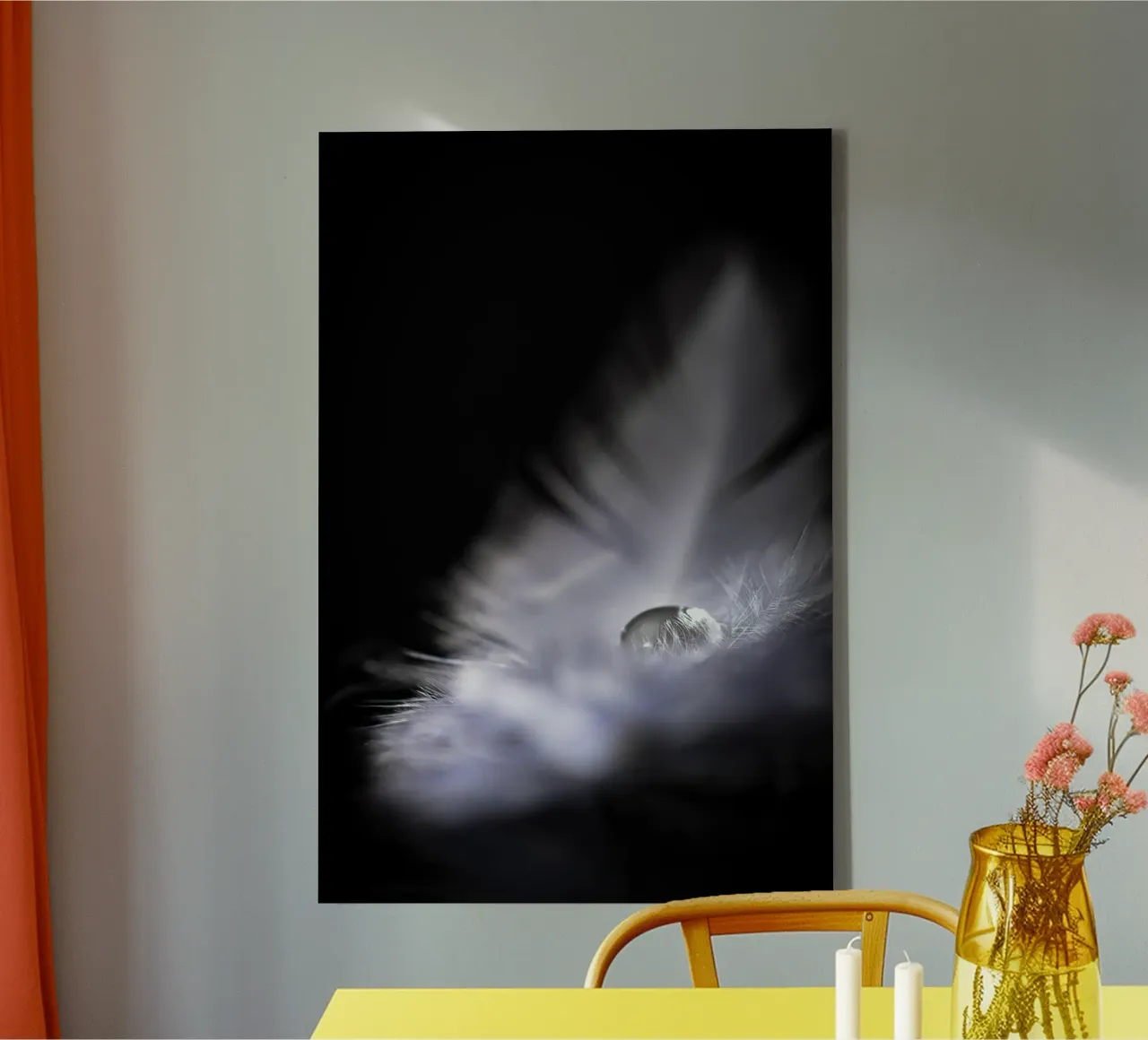 Wasserperle auf einer zarten Feder canvas by Stina Freytag