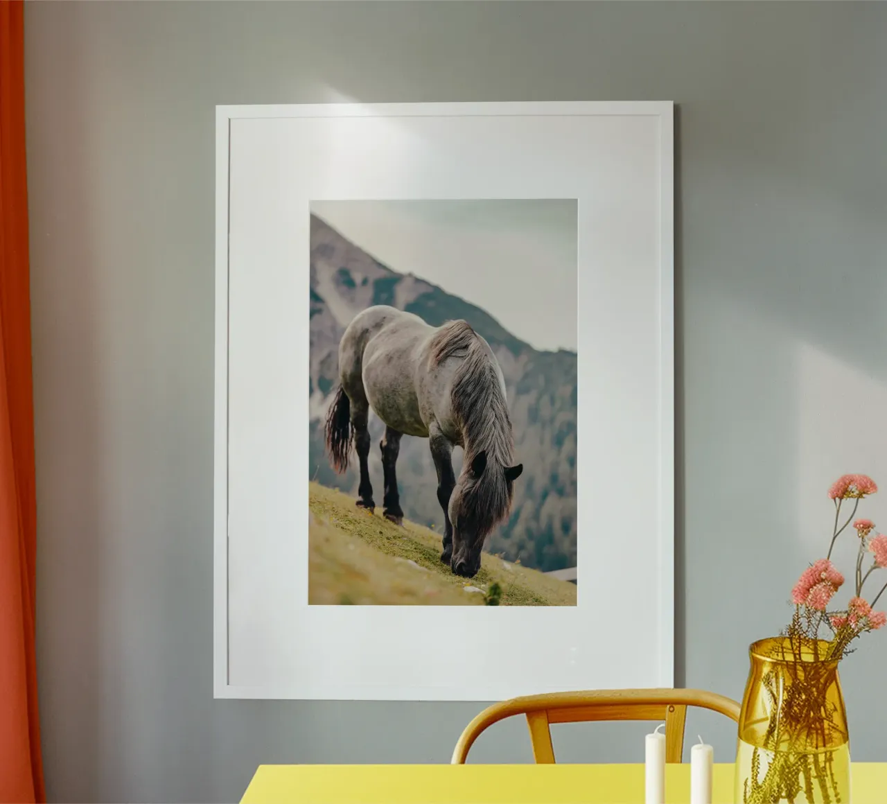 Pferd in Österreich aus einer Weide in den Bergen, Kaltblüte carta hahnemühle da Stina Freytag