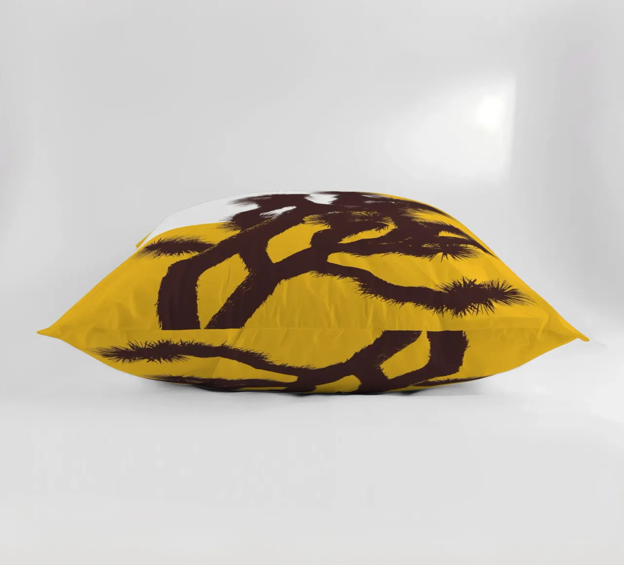 Joshua tree and the moon cuscino da apoloprints