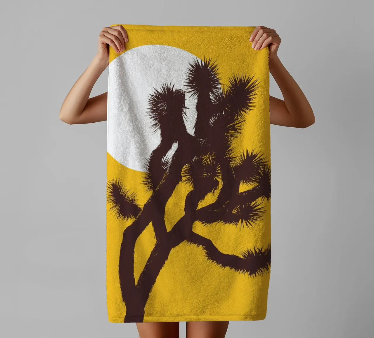 Joshua tree and the moon asciugamano da bagno da apoloprints