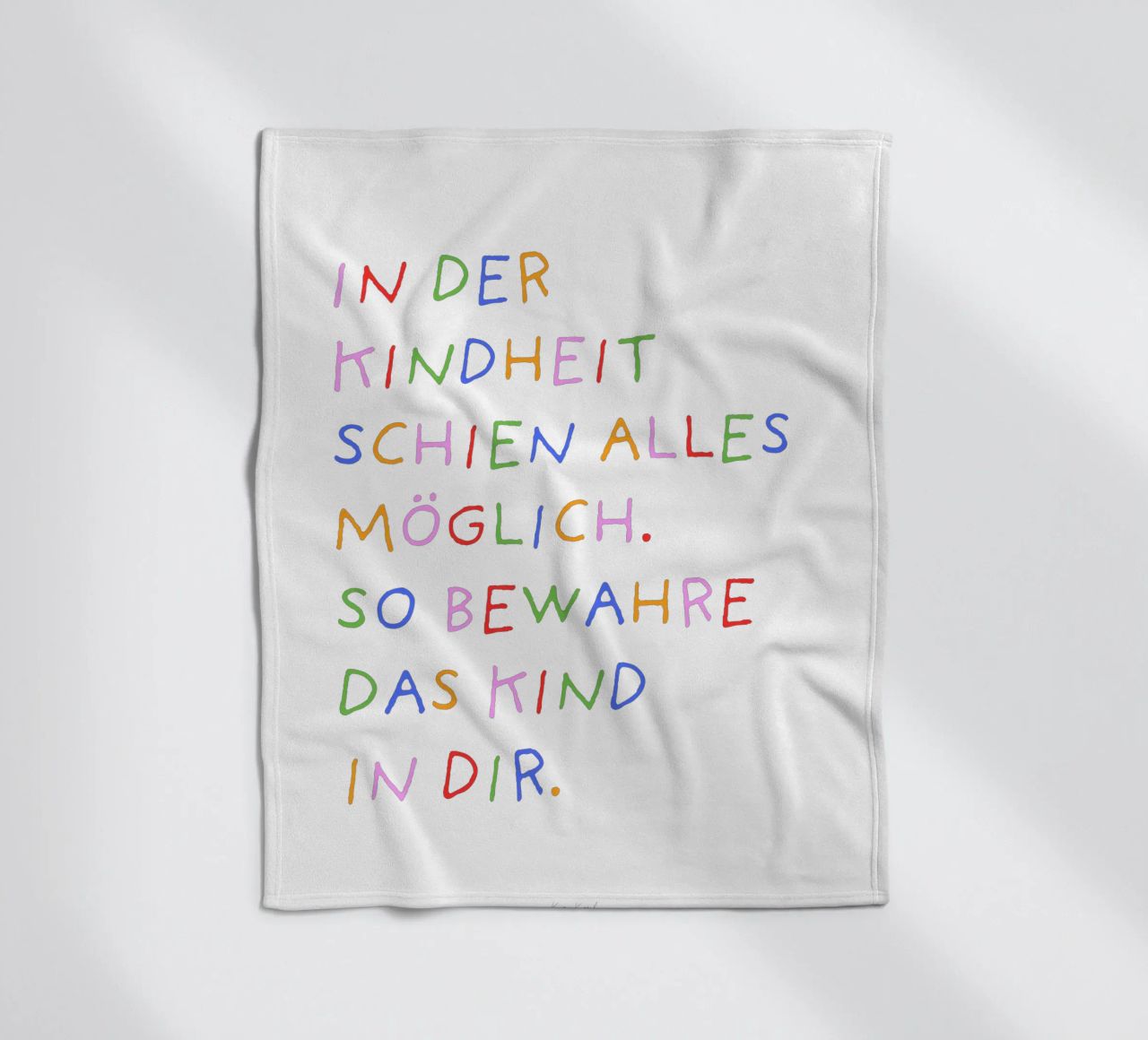 Bewahre das Kind in dir Fleecedecke von Ohkimiko