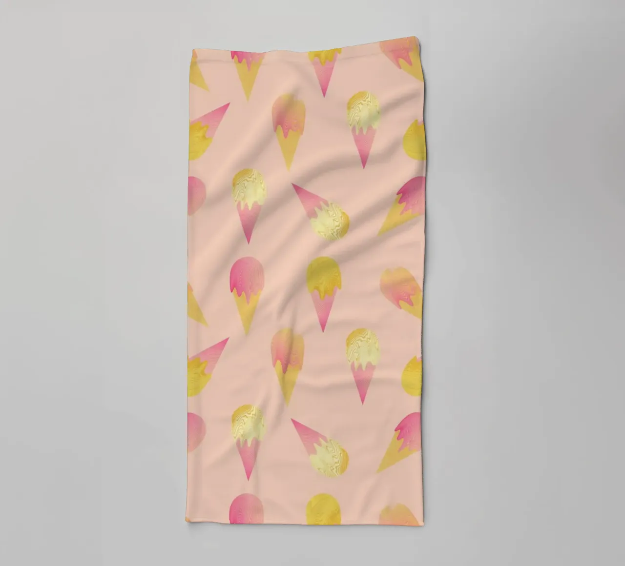 Is It Ice Cream Season Yet? asciugamano da bagno da Adam Priester