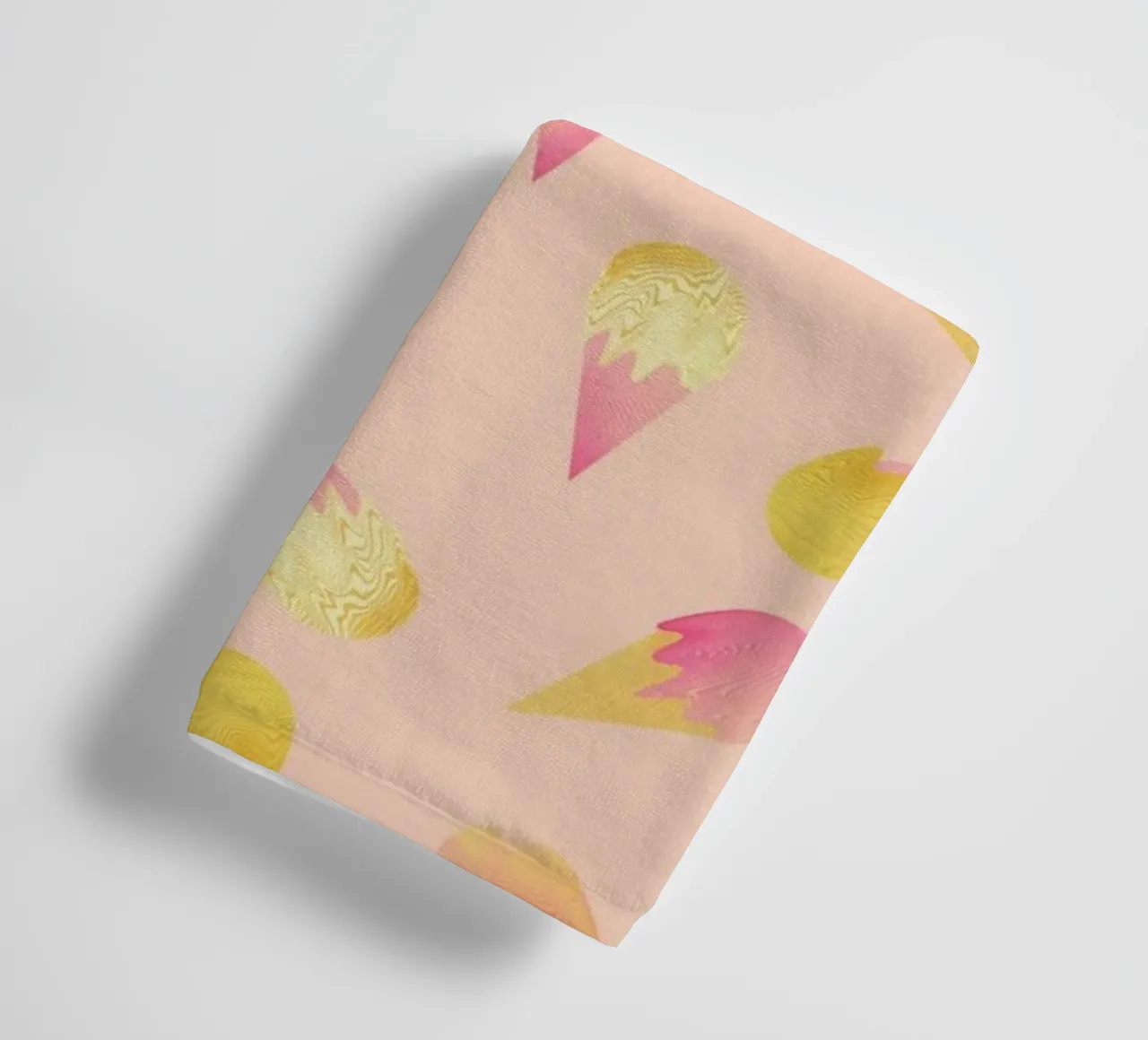 Is It Ice Cream Season Yet? asciugamano da bagno da Adam Priester