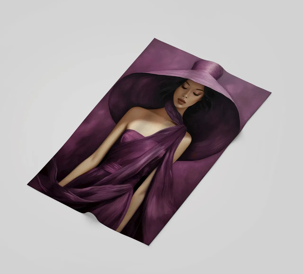 Ritratto di moda donna con grande cappello in colore viola basilico telo mare da Take Your Art BV