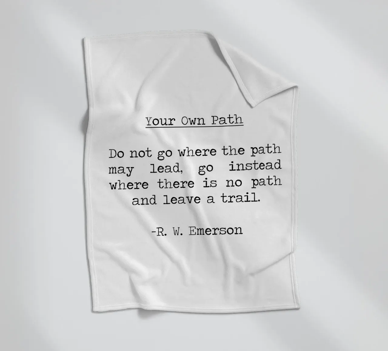 The path may lead. Leave a trail - Ralph Waldo Emerson Quote coperta in pile da Summer Soul Co. - Quotes