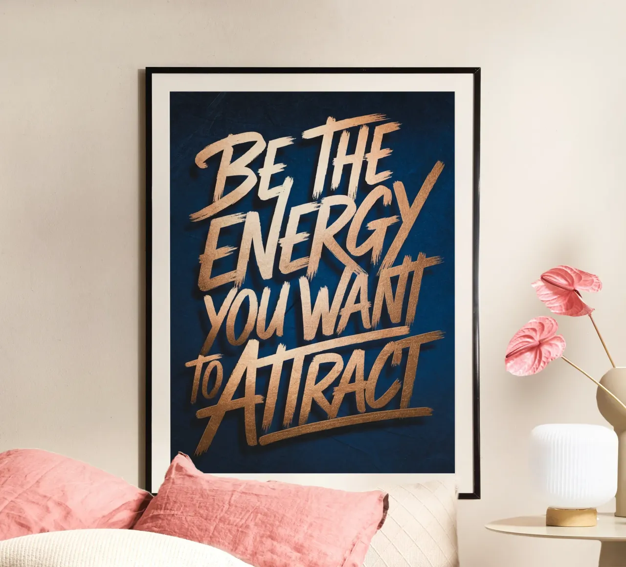SOYEZ L'ÉNERGIE QUE VOUS VOULEZ ATTIRER poster avec cadre en aluminium de logic