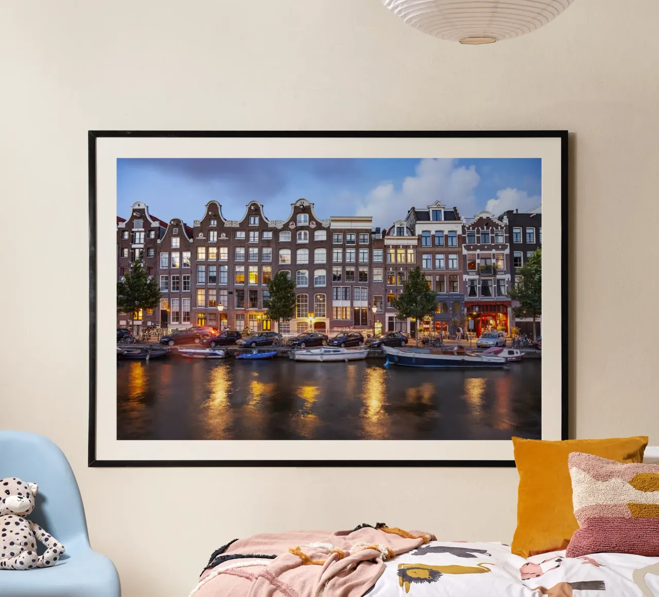 Gracht Amsterdam poster con telaio in legno da Reisefotografie - Bilder aus aller Welt