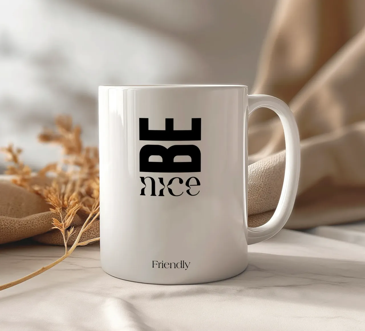 Be Nice Friendly Semplice tipografia minimalista tazza in ceramica da YV TYPOGRAPHY