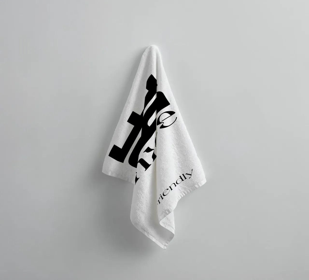 Be Nice Friendly Semplice tipografia minimalista asciugamano da bagno da YV TYPOGRAPHY