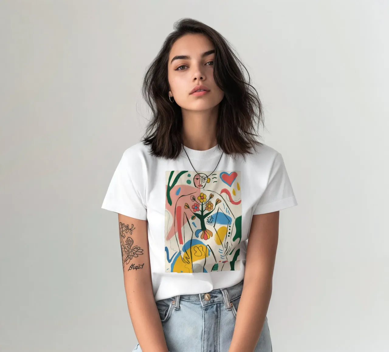 Essenza fiorente t-shirt da Artie Shifa