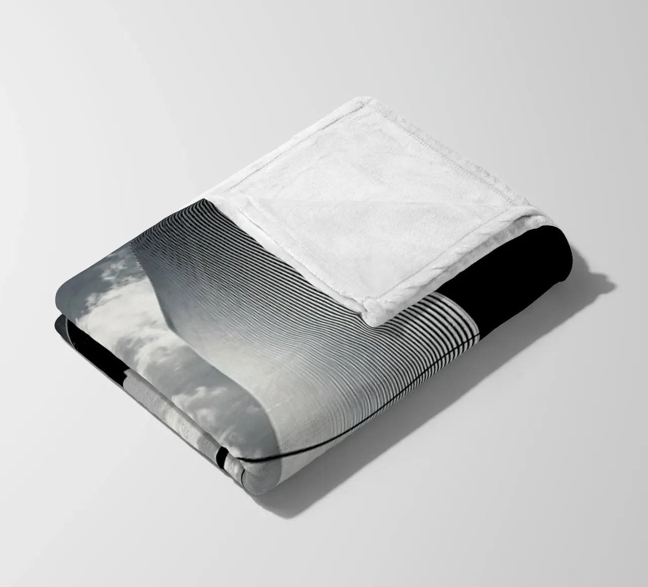 Bird in New York coperta in pile da Flo Klein