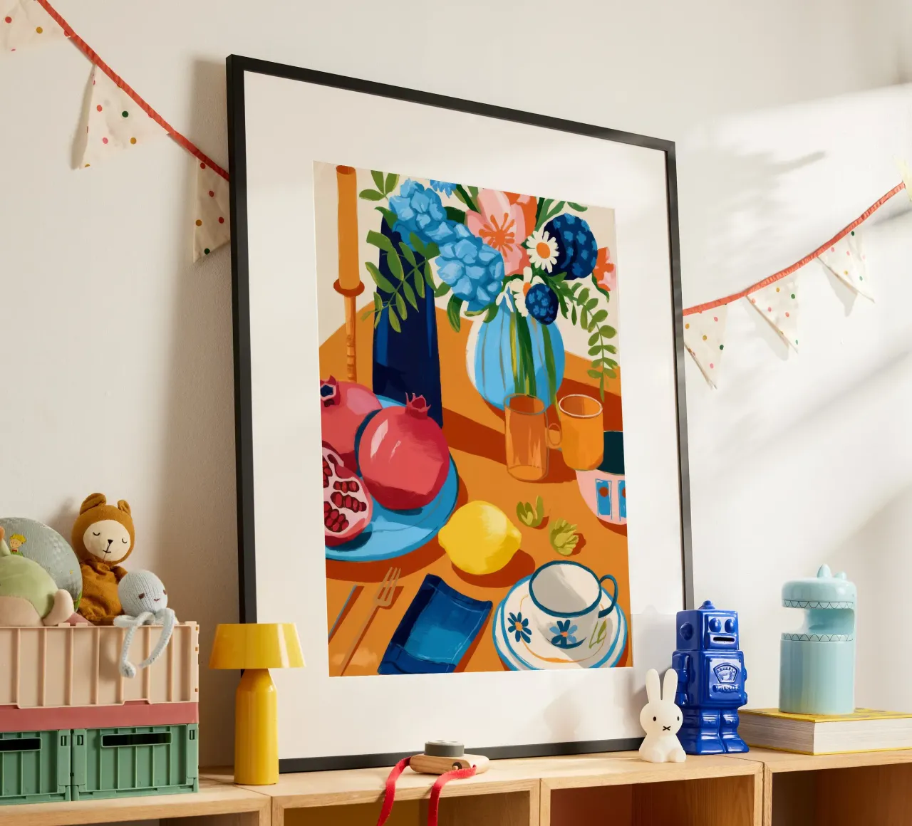 Lebendiges Stillleben Poster mit Holzrahmen von Artie Shifa