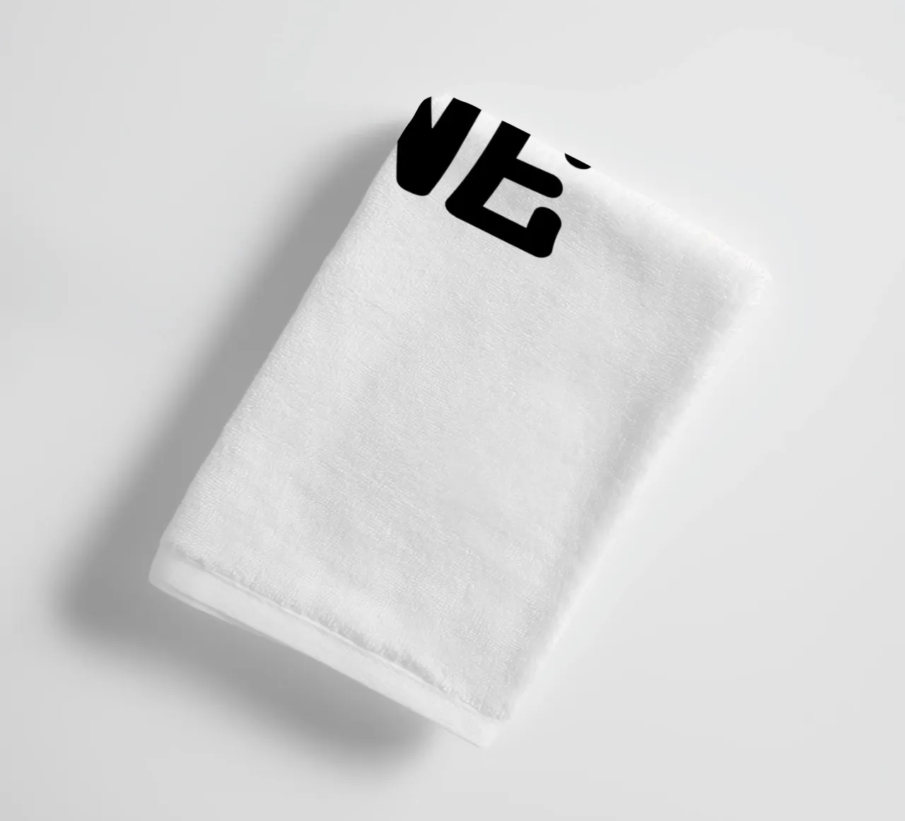 Plus Wine Typography Minimalist Simple Elegant serviette de bain de YV TYPOGRAPHY