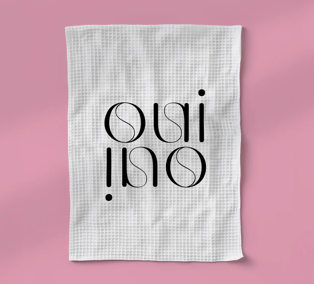 Oui Oui Typografie Minimalistisch Eenvoudig Modern theedoek van YV TYPOGRAPHY
