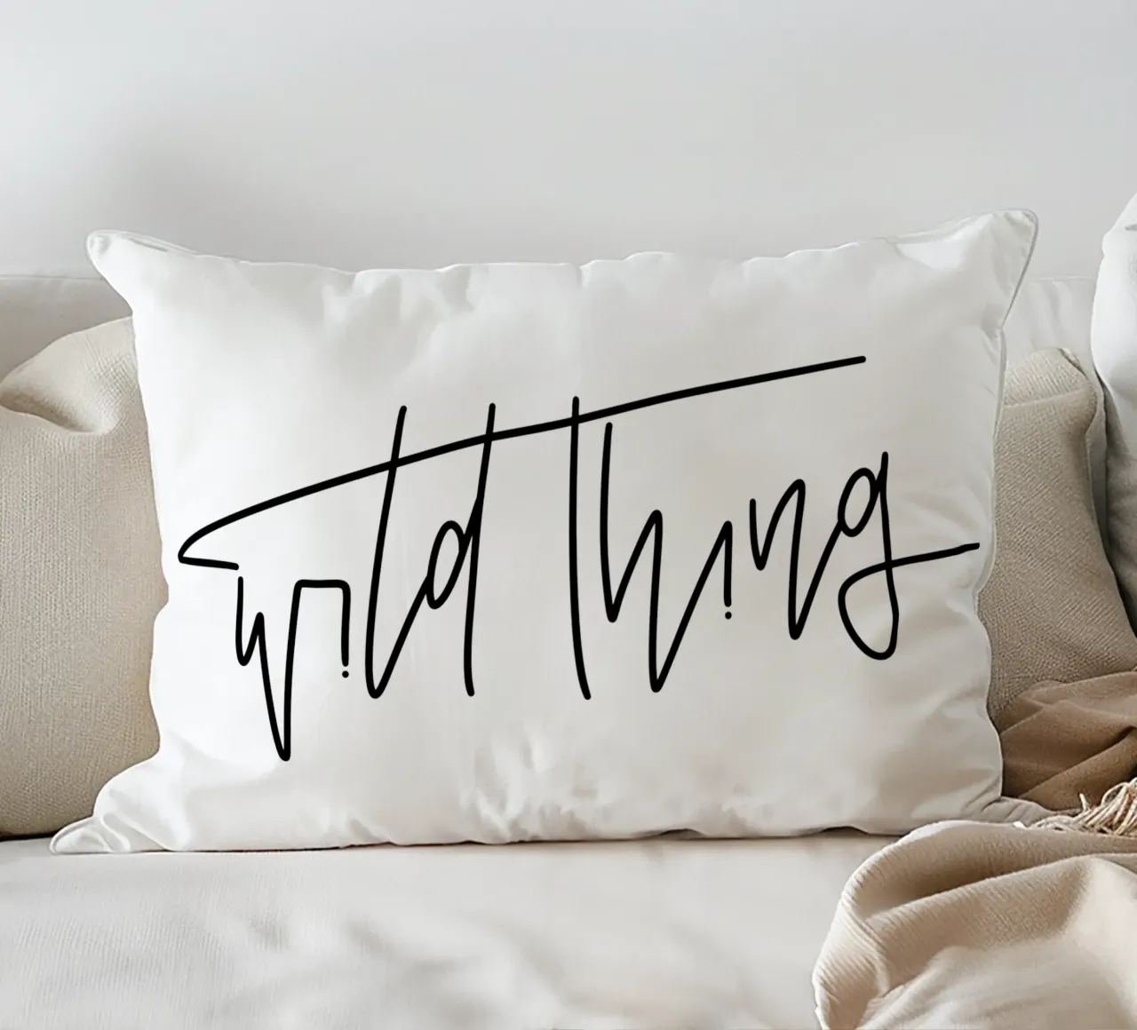 wild thing cuscino da LIMITED EDITION LETTERS