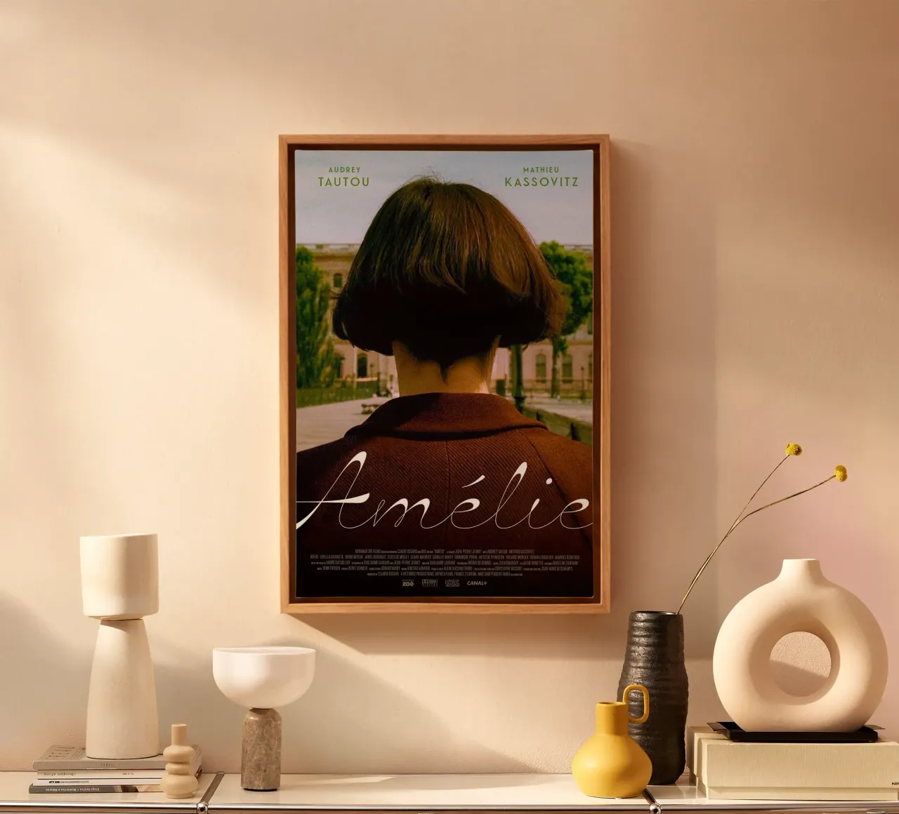 Amelie / Amélie tela con Cornice a cassetta da Attaboy Dsgn