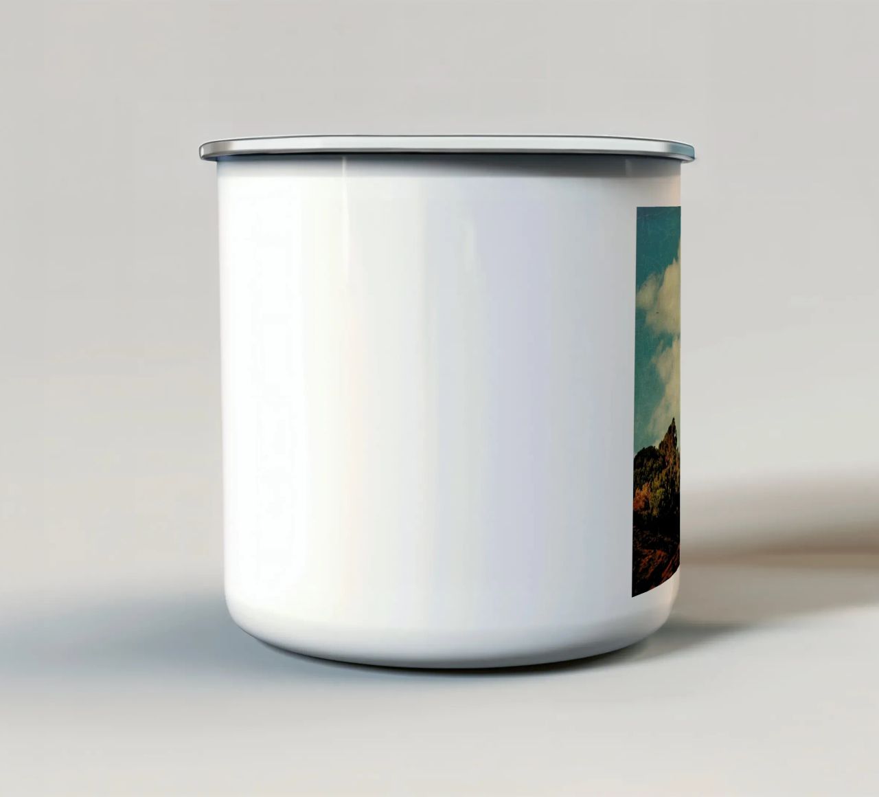 L.A. Pinup tazza in smalto da Jason Brueck