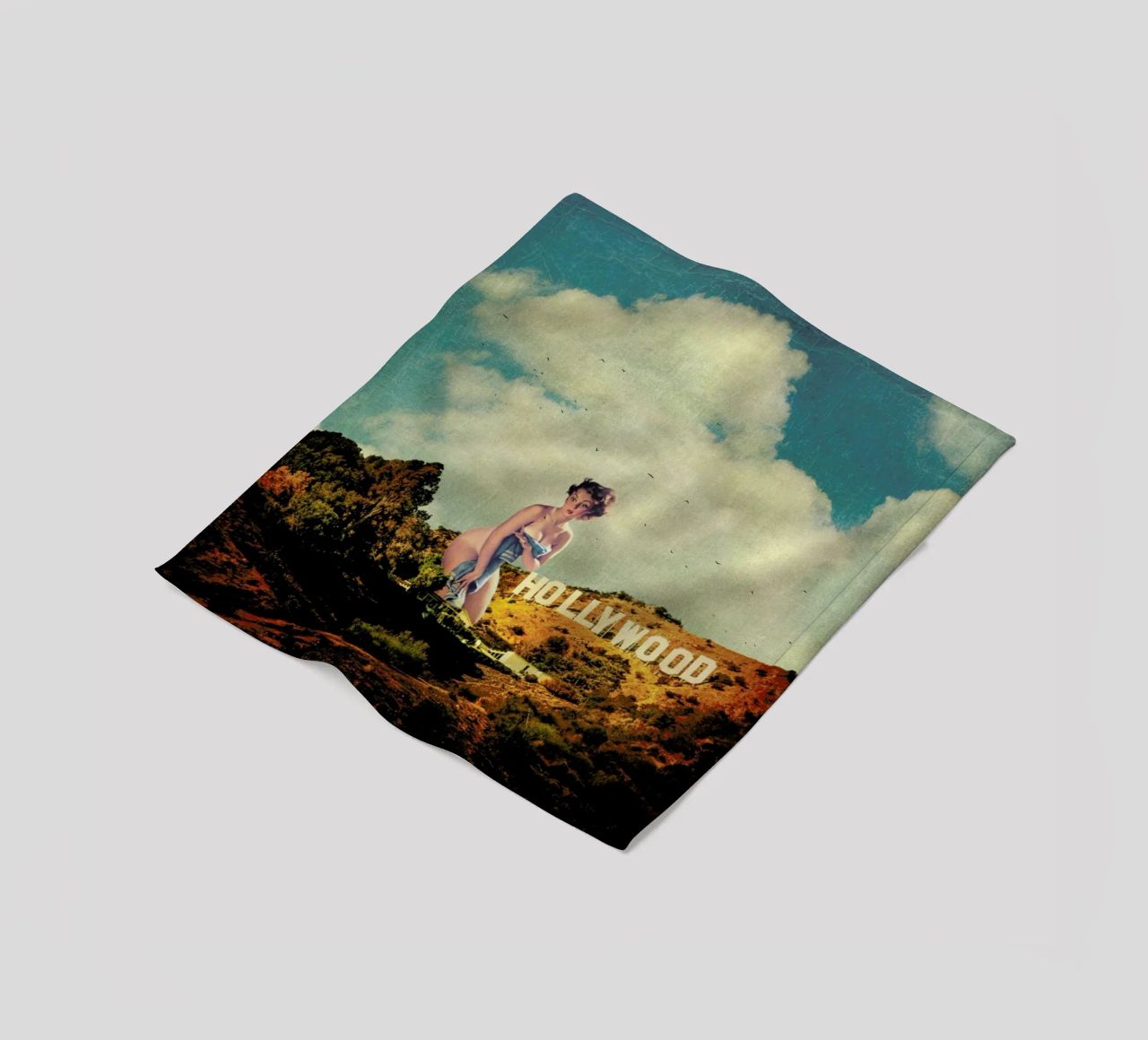 L.A. Pinup coperta in pile da Jason Brueck