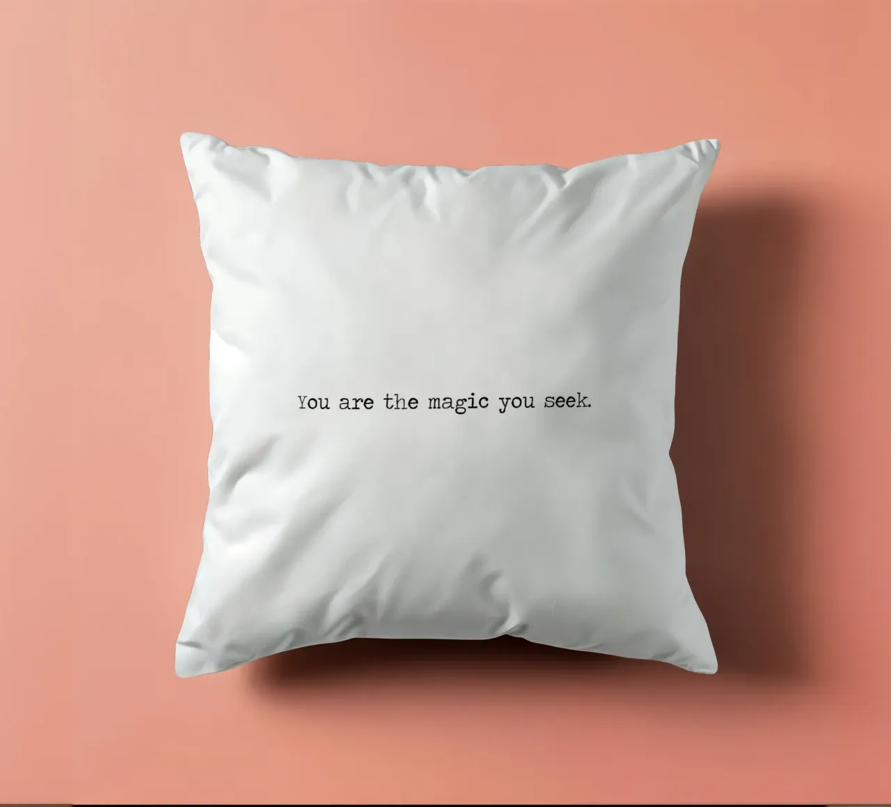 You Are the Magic You Seek - minimalist quote cuscino da Summer Soul Co. - Quotes