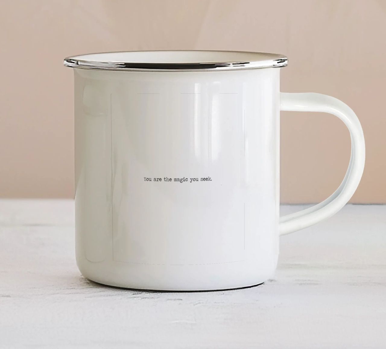 You Are the Magic You Seek - minimalist quote tazza in smalto da Summer Soul Co. - Quotes