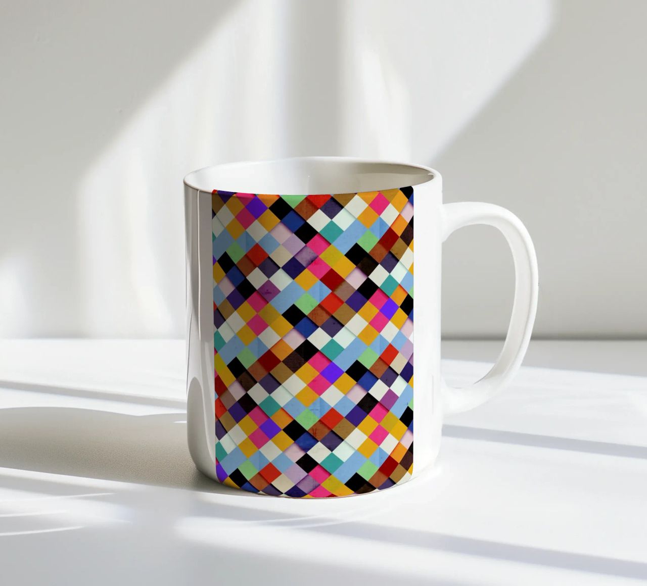 Pass this bold tazza in ceramica da Danny Ivan