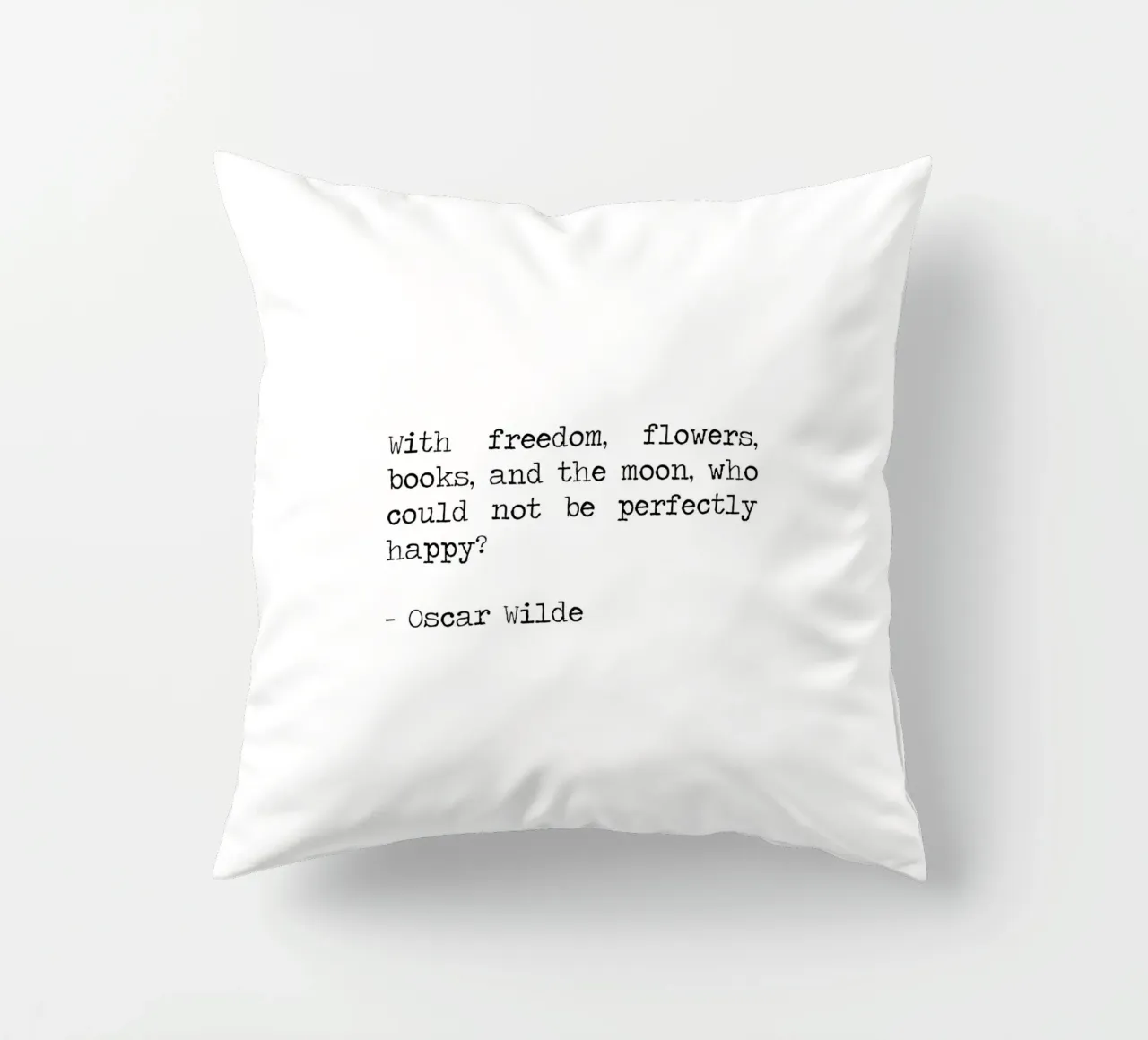 Con i fiori della libertà i libri e la luna - Oscar Wilde Quote cuscino da Summer Soul Co. - Quotes