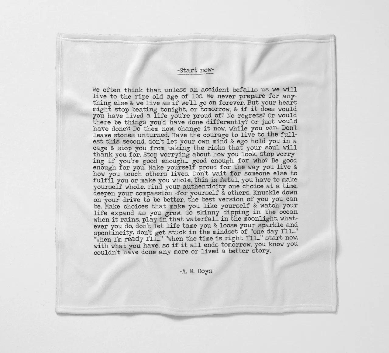 Iniziare ora, vivere il momento, non aspettare, vivere ora Citazione coperta in pile da Summer Soul Co. - Quotes