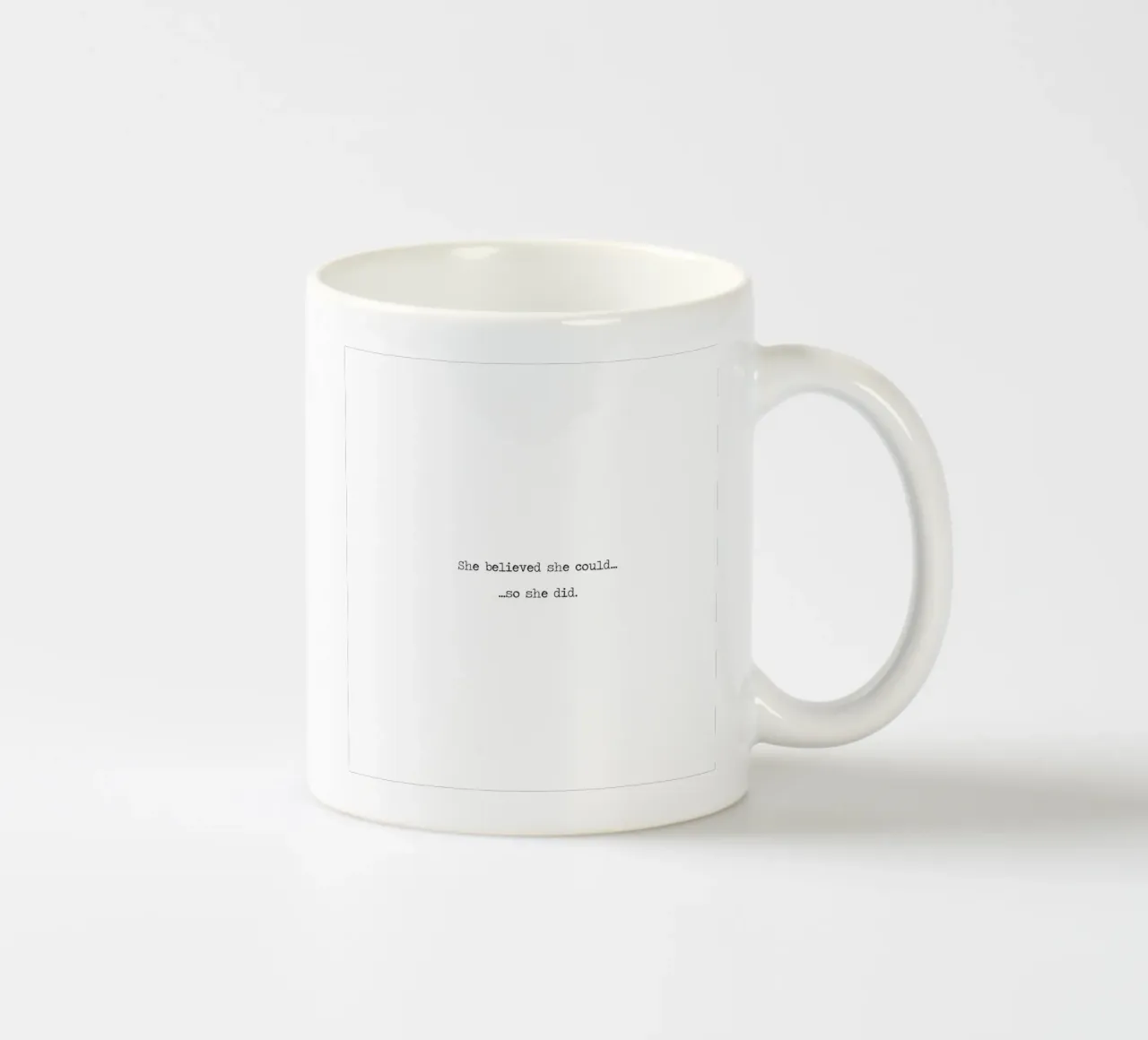 Sie glaubte, dass sie es könnte, also tat sie es - Zitat Word Art Keramik Tasse von Summer Soul Co. - Quotes