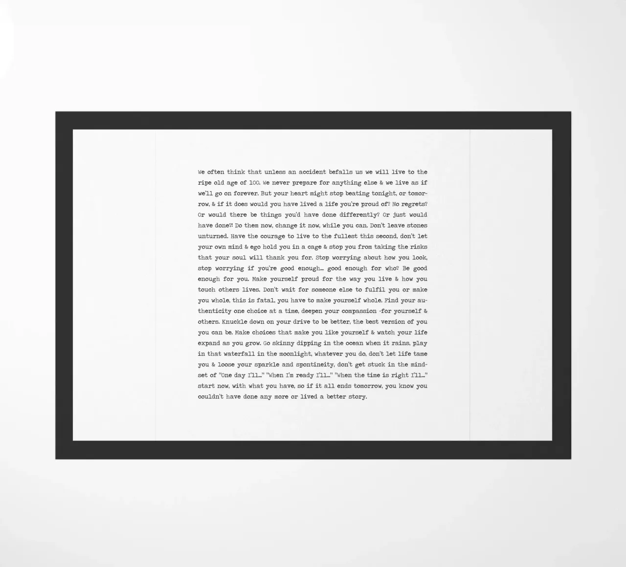 Life Live Now Citazione minimalista in bianco e nero zerbino da Summer Soul Co. - Quotes