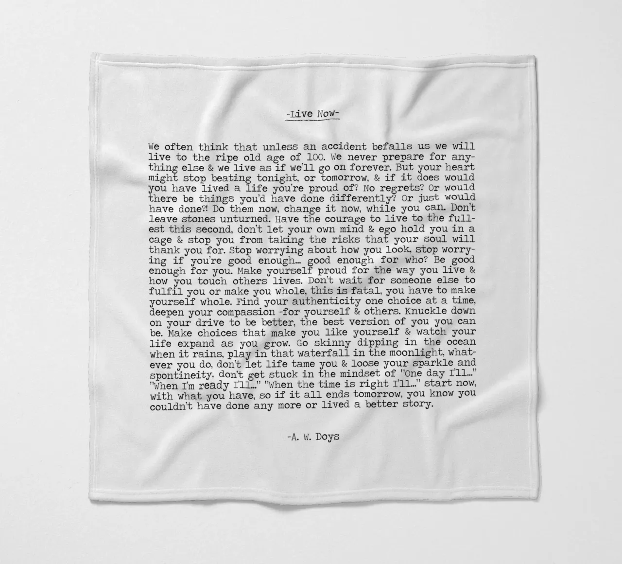 Live Now A W Doys citation minimaliste en noir et blanc plaid polaire de Summer Soul Co. - Quotes