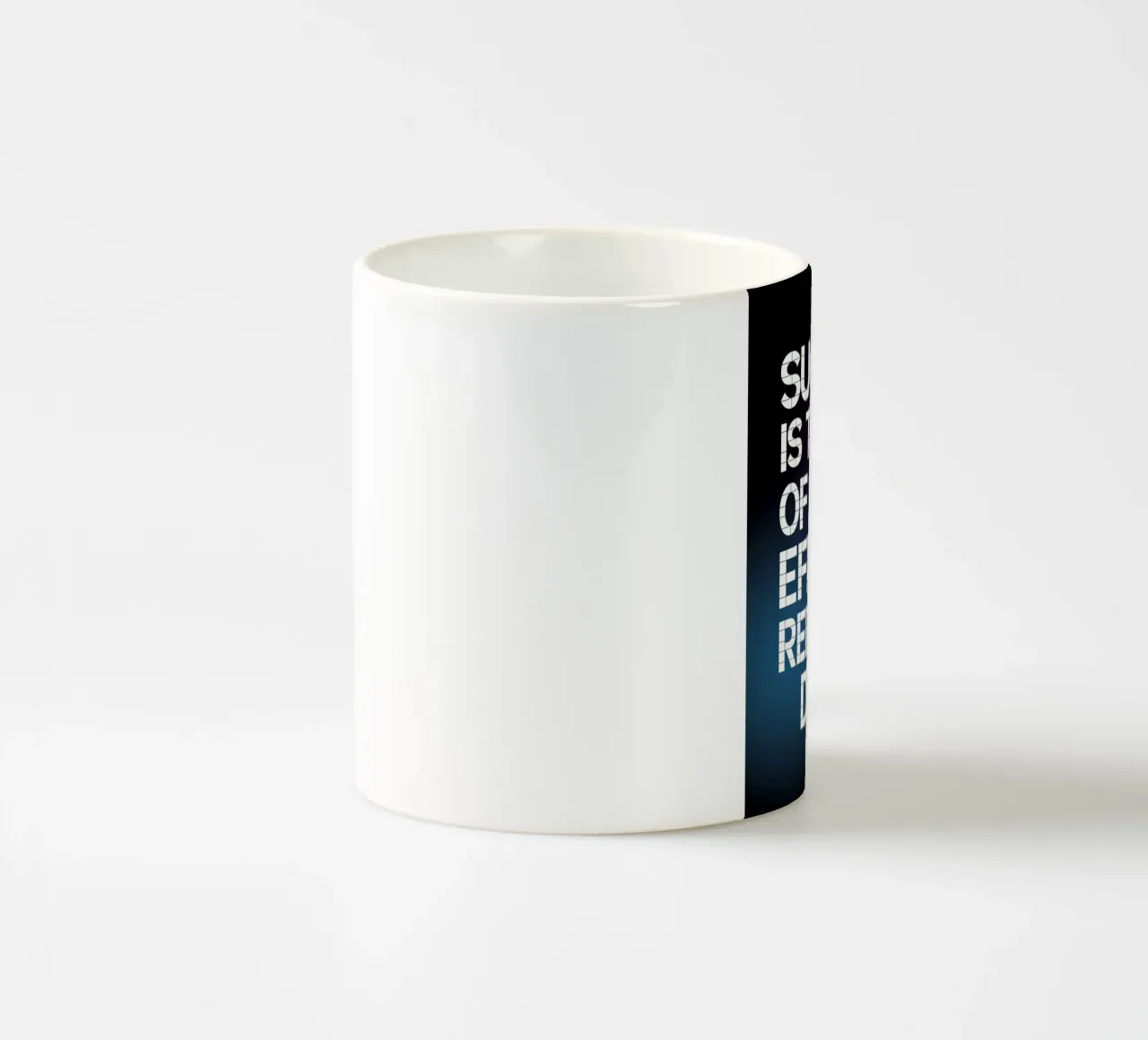 IL SUCCESSO È LA SOMMA DI PICCOLI SFORZI RIPETUTI QUOTIDIANAMENTE. tazza in ceramica da logic