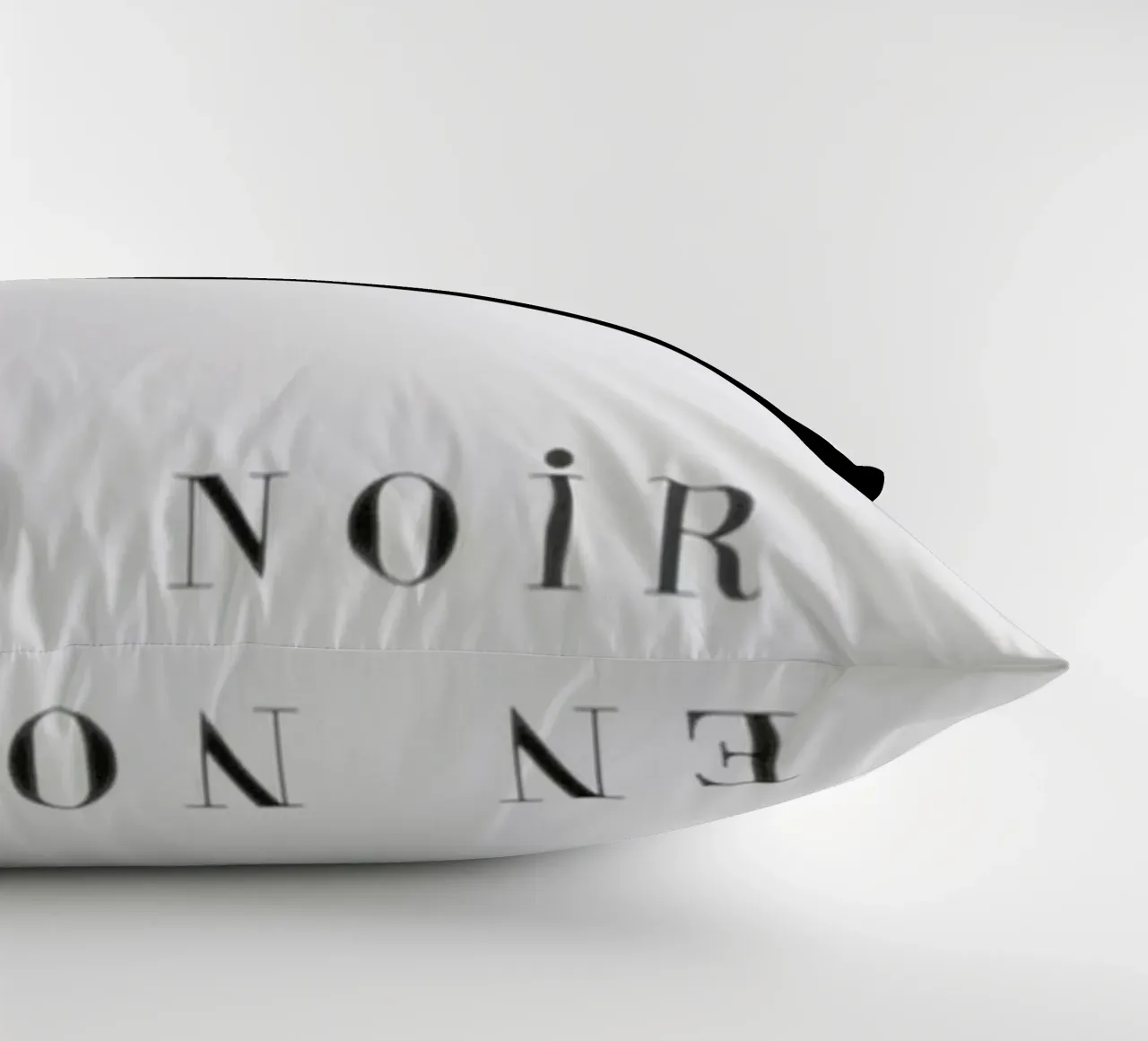 Et blanc en noir cuscino da Danny Ivan