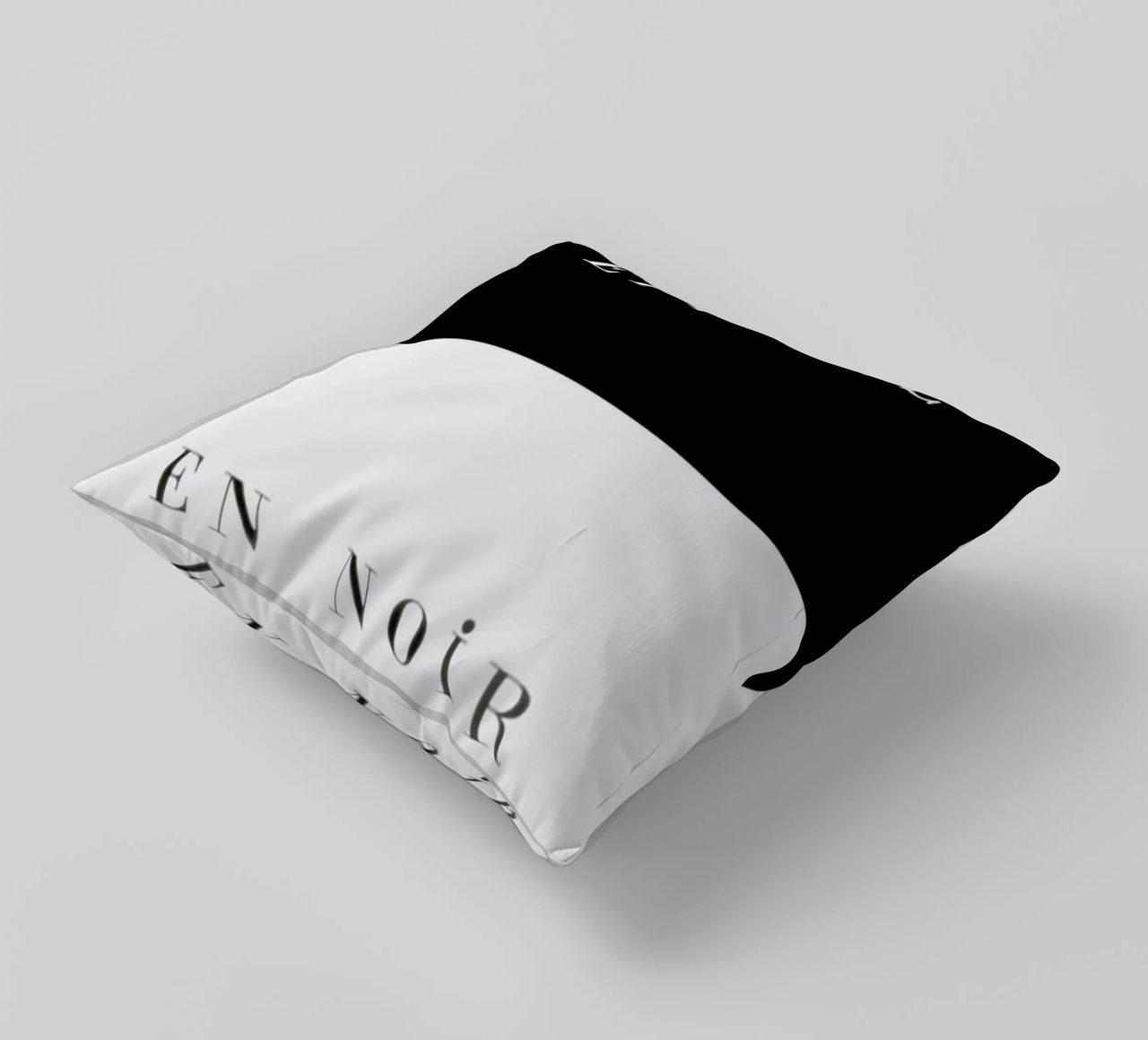 Et blanc en noir cuscino da Danny Ivan